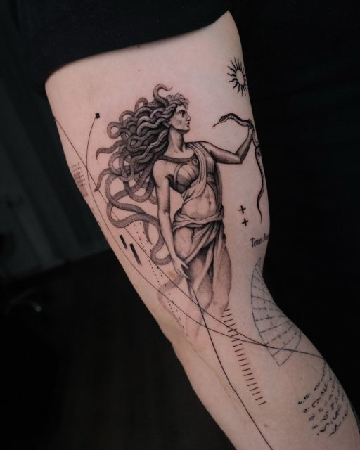 Medusa piece of a full arm tattoo concept
_
#inklife #inkedtattoos #tattoooftheday #tattedup #blackandwhite  #moderntattoos #bngtattoos #contemporarytattoos #moderntattoo #artist #finetattoo #creativeart #originaltattoos #tattooinspiration #geometrytattoo #finelinetattoos #conceptualtattoo #inkaddict #besttattoos #tatowierung #handtattoos #arttattoo #tattoolover #tatuajes #medusatattoo #pepax #pepaxlance